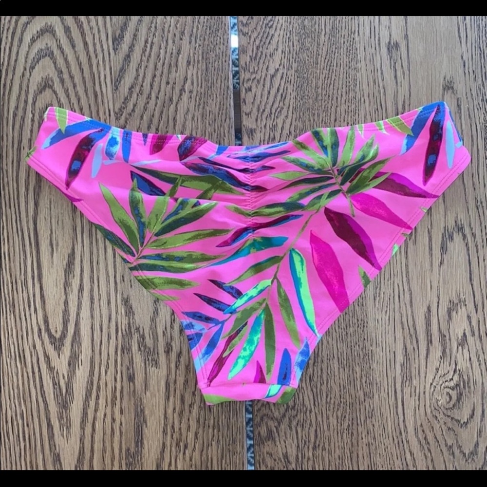 Target bikini! - Picture 6 of 6